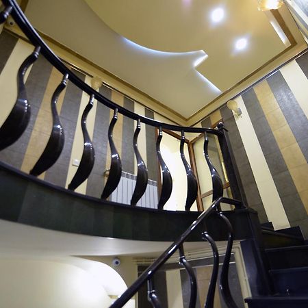 Skyline Hotel เยเรวาน ภายนอก รูปภาพ