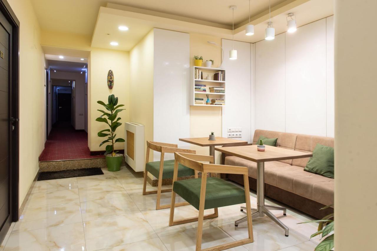 Skyline Hotel เยเรวาน ภายนอก รูปภาพ