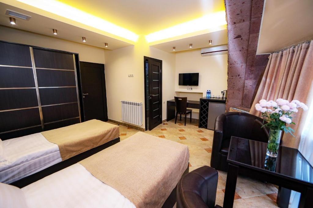 Skyline Hotel เยเรวาน ภายนอก รูปภาพ